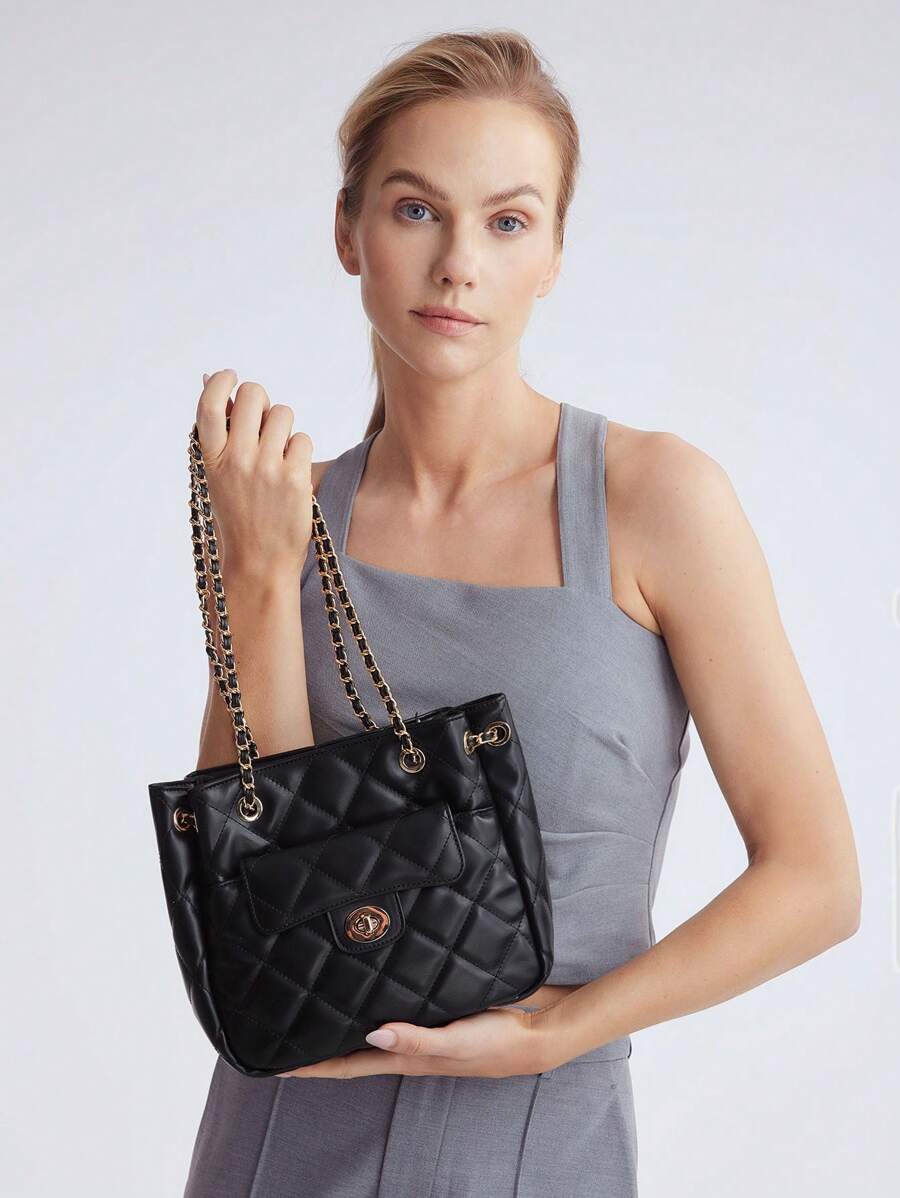 MATELASSÉ — Quilted Chain Shoulder Bag