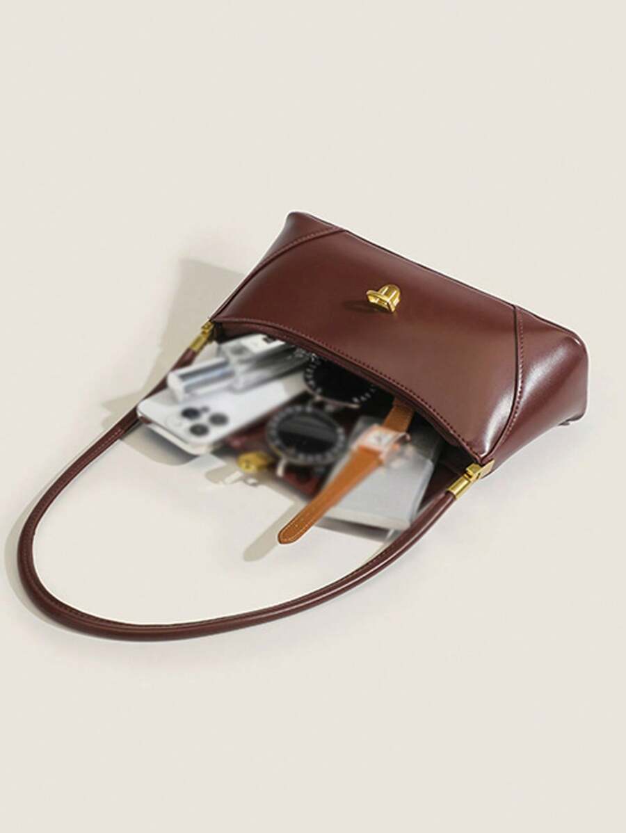 LOQUET — Retro Flap Baguette Bag