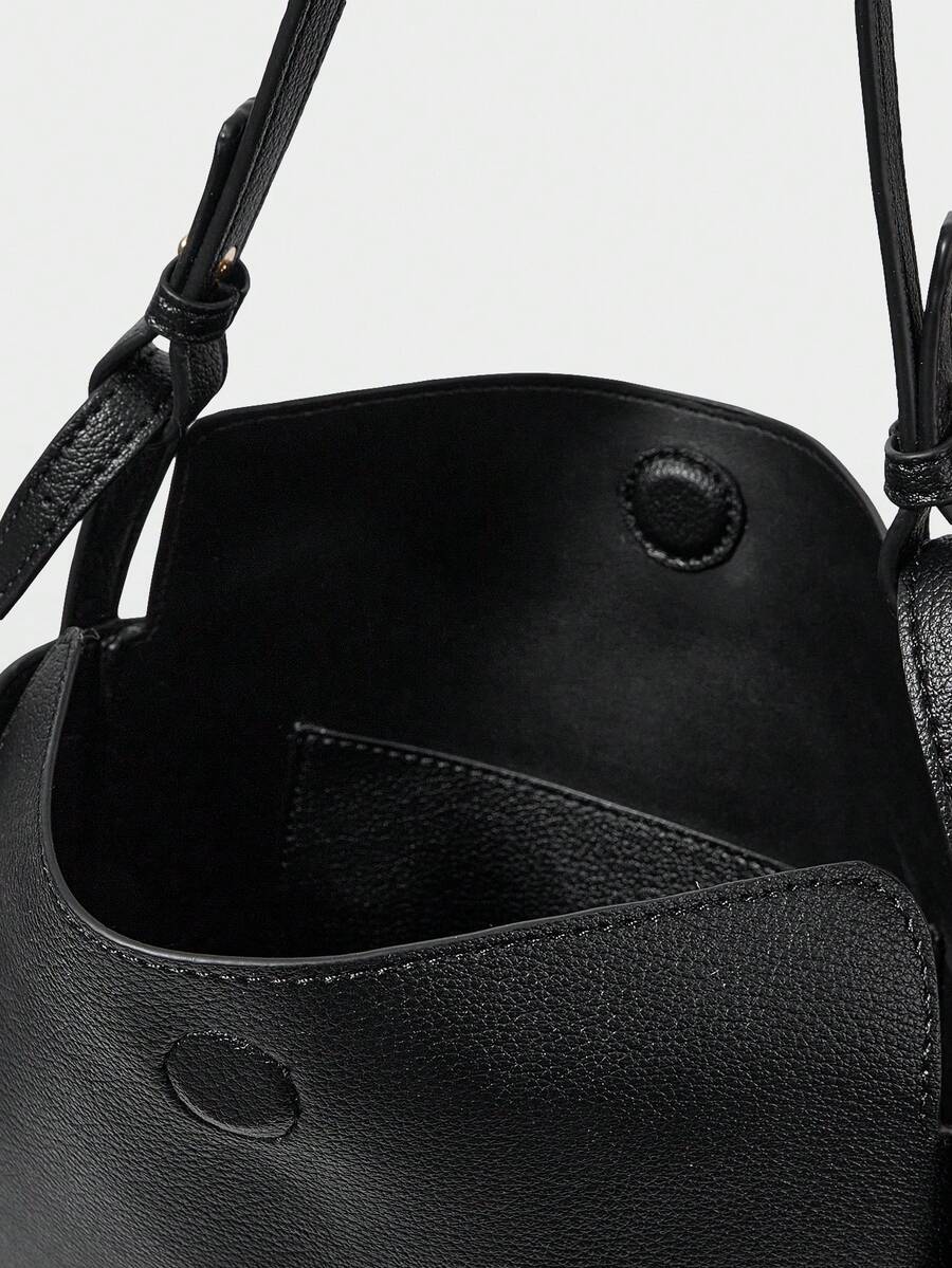 POULAIN — Soft Shoulder Hobo Bag