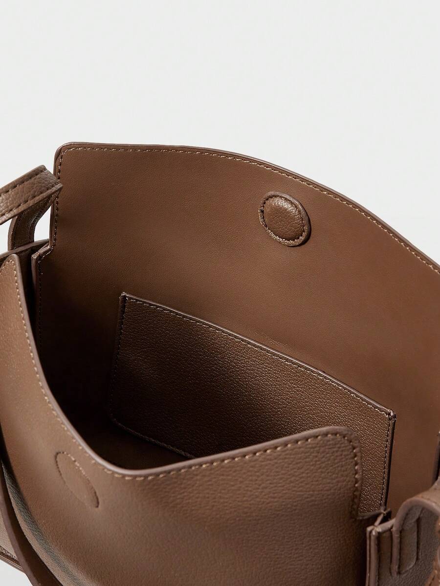 POULAIN — Soft Shoulder Hobo Bag